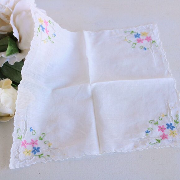 Vintage Handkerchief, Pink Blue and Yellow Flower Embroidery on White Cotton - Picture 5 of 10